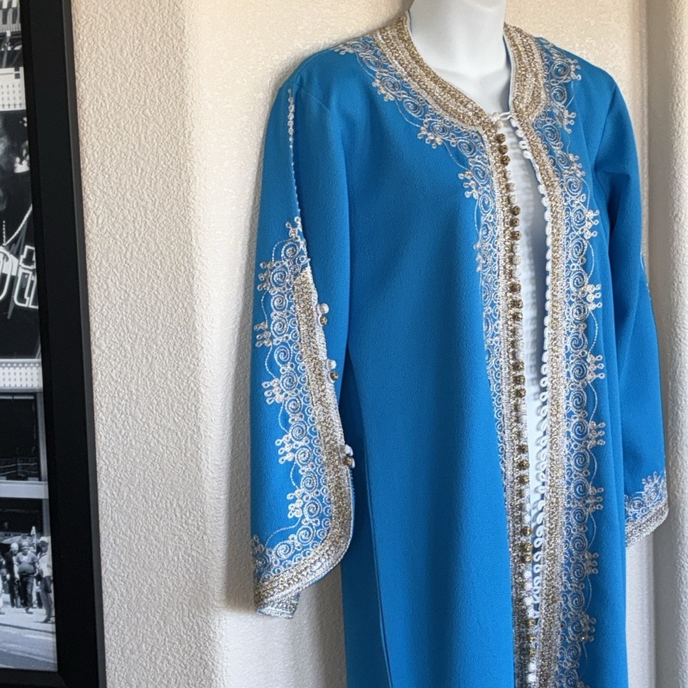 Elegant turquoise Kaftan/robe, elaborate & gold white embroidery Trophy Vintage! - Picture 5 of 17